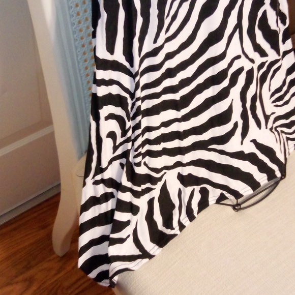 Zebra Design Tank Top-Dress - Picture 7 of 12